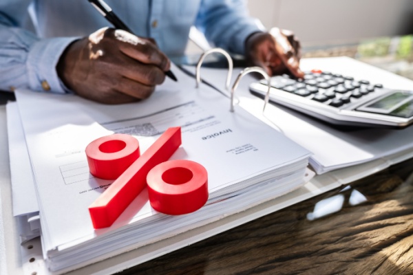 Taux de l’impôt sur les sociétés et de la contribution additionnelle – 2025