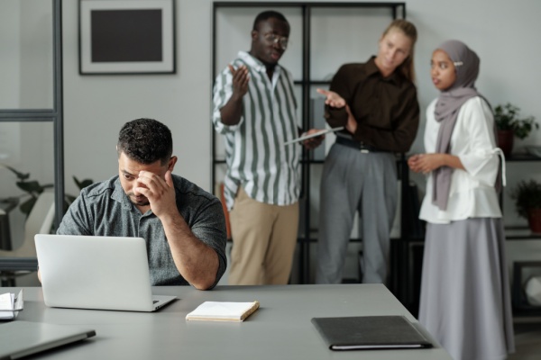 Enquêtes de mesure de la diversité au travail : de nouvelles recommandations de la CNIL