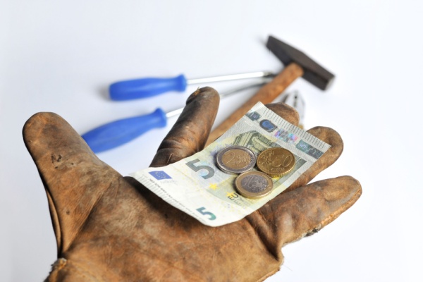 Tableau des cotisations sociales dues par les artisans- Année 2025
