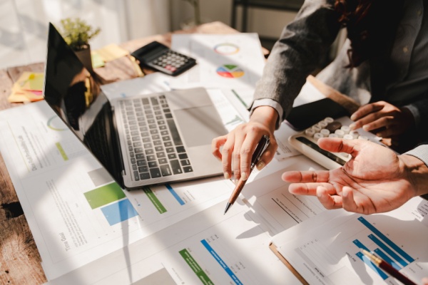 Tableau des cotisations sociales dues par les experts-comptables et comptables agréés – Année 2025