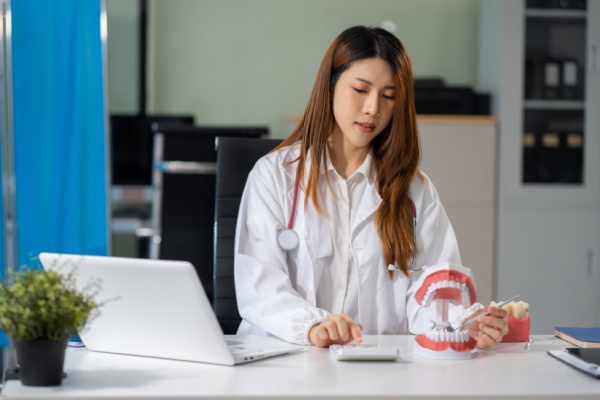 Tableau des cotisations sociales dues par les médecins du secteur 2  Année 2025
